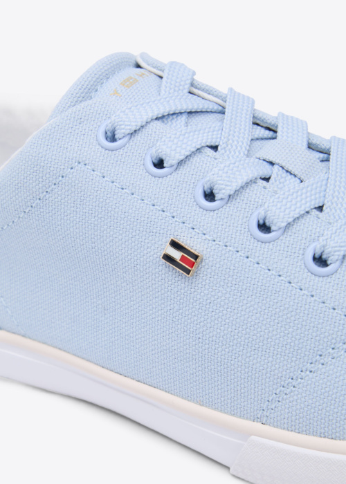 Tommy Hilfiger kedas