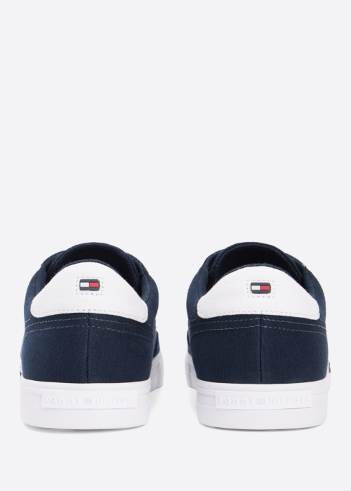 Tommy Hilfiger kedas
