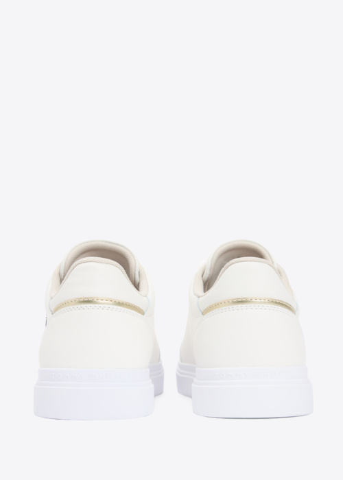 Tommy Hilfiger kedas Chic