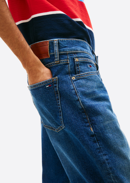 Джинсы Tommy Jeans