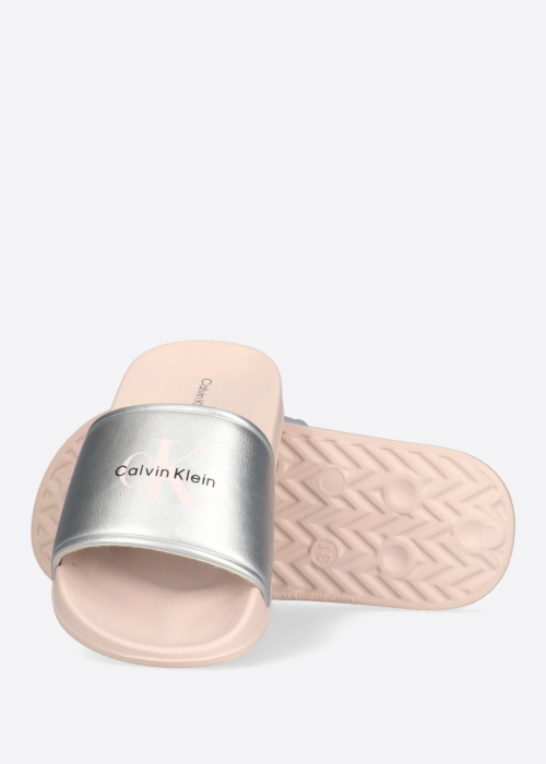 Calvin Klein baseina iešļūcenes