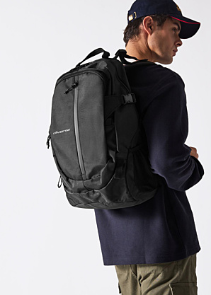 Diverse mugursoma Ewing