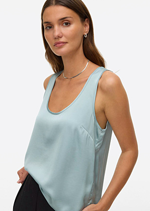 Vero Moda tops Vinja