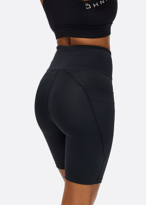 Короткие спортивные рейтузы Flattering Bike Röhnisch