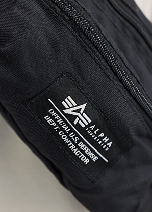 Alpha Industries jostas soma