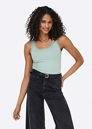 Only tops Sara Sharai