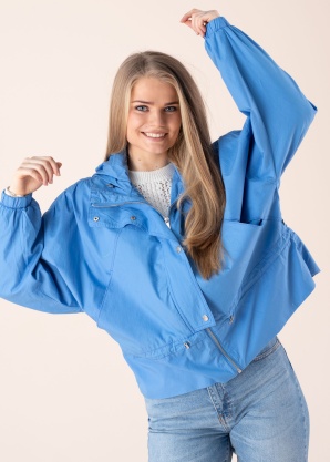 Esprit pavasara-rudens virsjaka