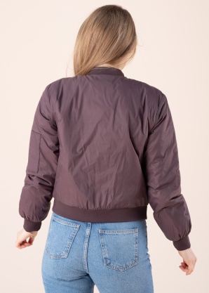 Only pavasara-rudens virsjaka Jenna