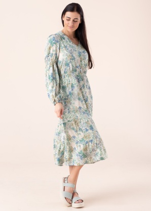 Fransa kleita Famalou