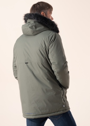 Huppa Ziemas virsjaka Aron 2