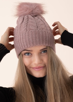 Зимняя шапка Guess