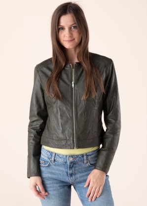 Saki Ādas jaka Jana