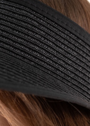 Luhta cepure ar nagu Norike