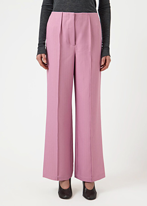 Брюки со стрелками Tumla YAS