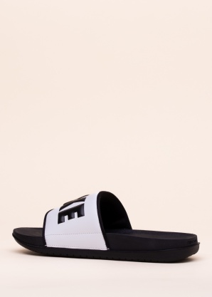 Nike baseina iešļūcenes Offcourt