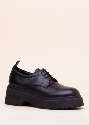 Tommy Jeans kurpes Atveries