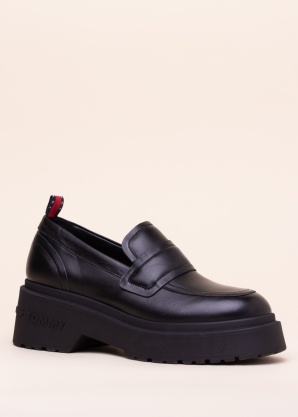 Tommy Jeans kurpes Atveries