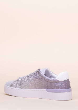 Liu-Jo kedas Silvia 82