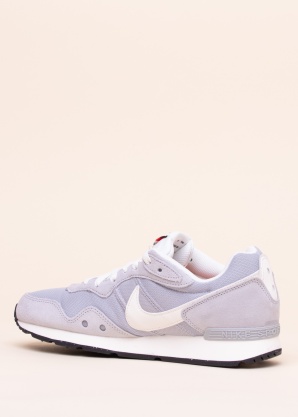 Кроссовки Venture Runner Nike