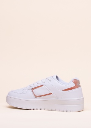 Champion kedas Foul Play