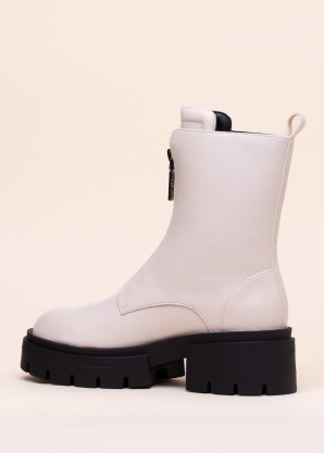 Guess puszābaki Leila