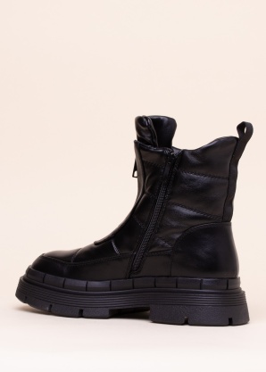 Betsy ziemas zābaki