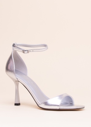 Only kurpes Aubrey-2