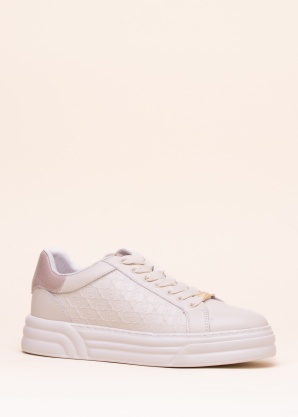 Liu-Jo kedas Cleo 28