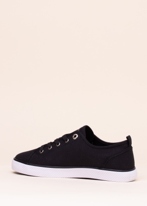 Tommy Hilfiger kedas