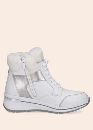 Зимние сапоги Caprice