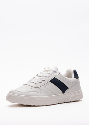 Best Buy kedas D.T. New York