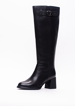 Loretta Vitale zābaki