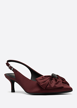 Clarks slēgtas kurpes Zarey Bella