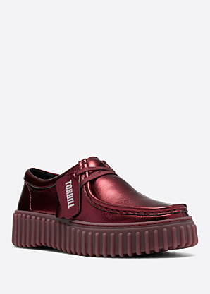 Clarks slēgtas kurpes Torhill Bee