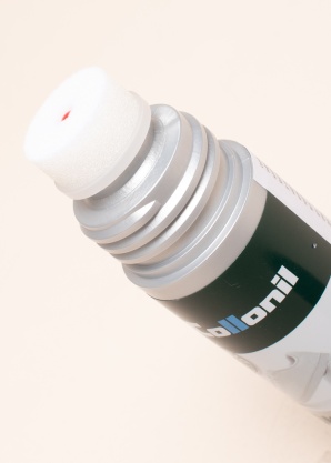 Collonil  krāsu atsvaidzinātājs