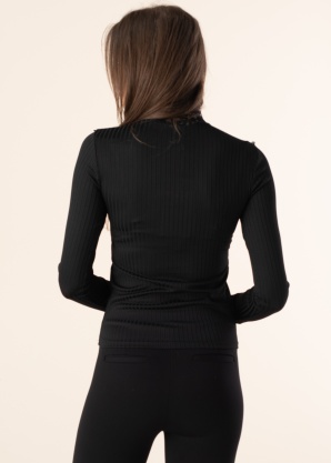 Футболка Blace YAS