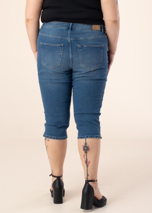 Vero Moda Curve pusgarās bikses June