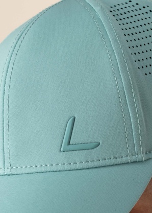 Luhta cepure ar nagu Nakkua