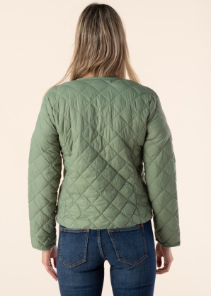 Only pavasara-rudens virsjaka Valentina