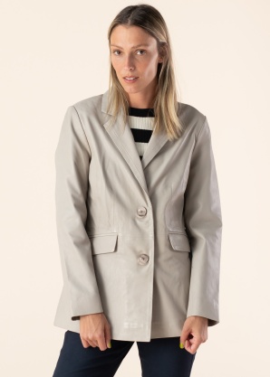 Saki Īsā jaka Elsa