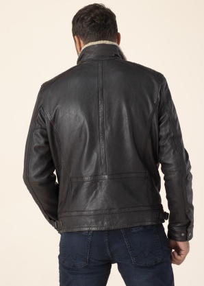 Saki Ādas jaka Lance