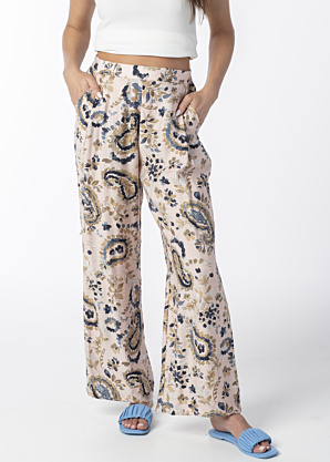 Fransa bikses Ariana