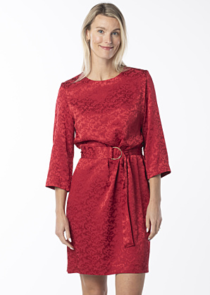 Kairi Vilderson kleita