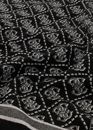 Зимний шарф Jacquard Guess