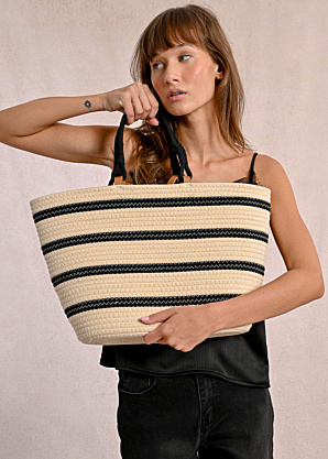 Molly Bracken rokassoma