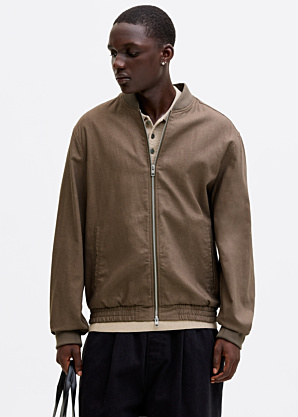 Jack & Jones pavasara-rudens virsjaka Leister