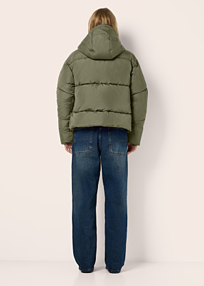 Noisy May Ziemas virsjaka Tenna