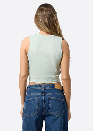 Noisy May tops Twiggi