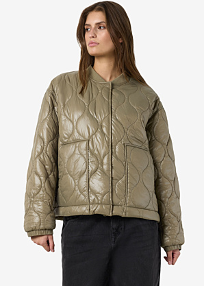 Noisy May pavasara-rudens virsjaka Allie