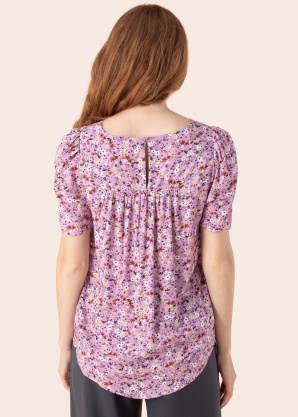 b.young blūze Joella